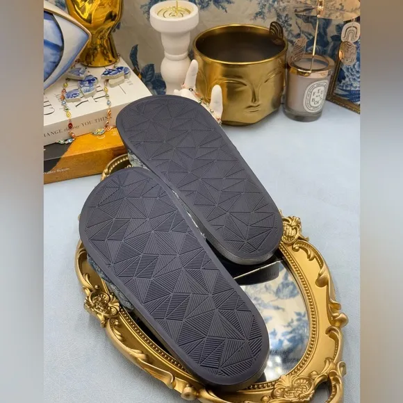 🆕 KURT GEIGER LONDON 🧿 NWOT Blue Denim Meena Eagle Slides, Sz EU 36 US 6