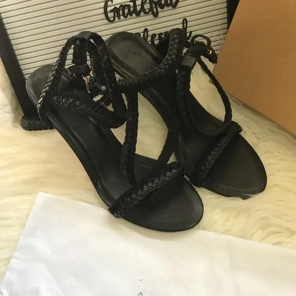 👠 NIB Women’s Joie Strappy Heels