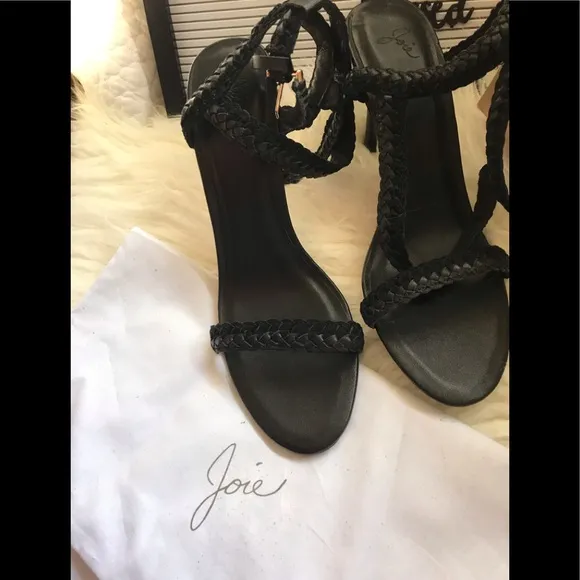 👠 NIB Women’s Joie Strappy Heels