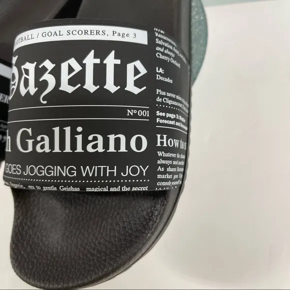 📰 SALE! NWOB GALLIANO POOL SLIDES 39