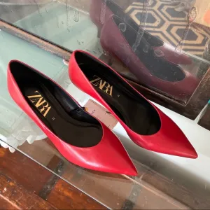 ❤️ ZARA DARK RED GENUINE LEATHER POINTED TOE HEELS!