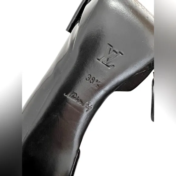 100% Authentic Louis Vuitton High Heel Pattern Leather Shoes Stiletto 38.5 8.5