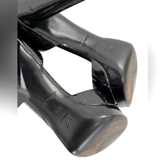 100% Authentic Louis Vuitton High Heel Pattern Leather Shoes Stiletto 38.5 8.5