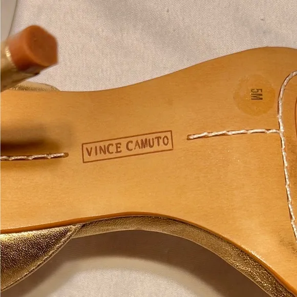 (5) VINCE CAMUTO GOLD STRAPPY Heels