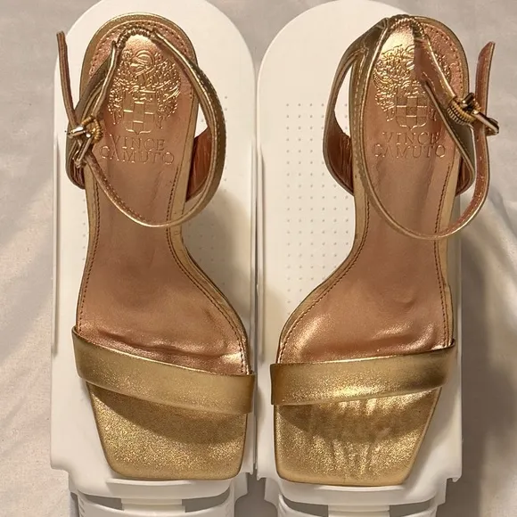 (5) VINCE CAMUTO GOLD STRAPPY Heels