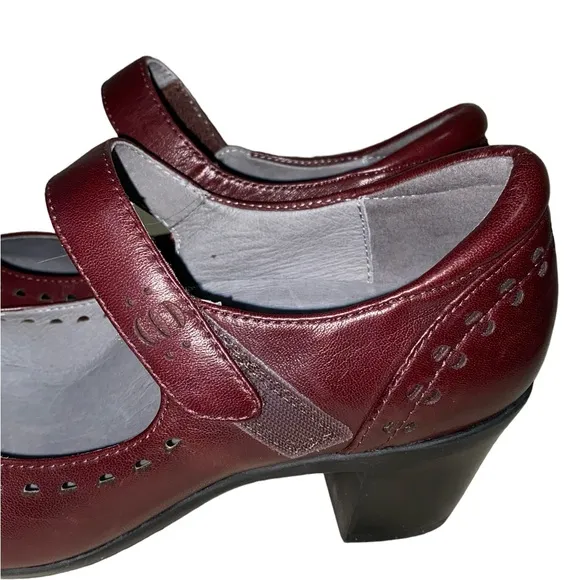 Abeo B.I.O. System Penny Leather Heeled Mary Jane Shoes Size 8 Neutral