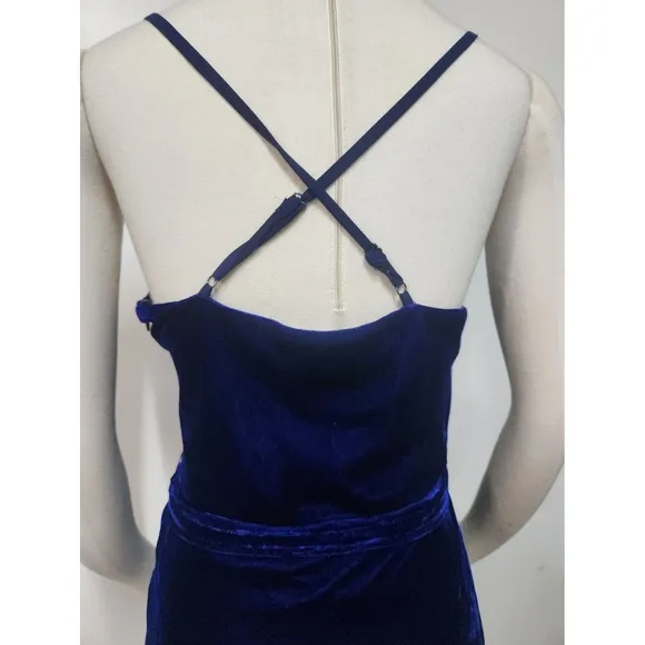 Adelyn Rae Zana Velvet Cowl Neck Slip Dress Size M