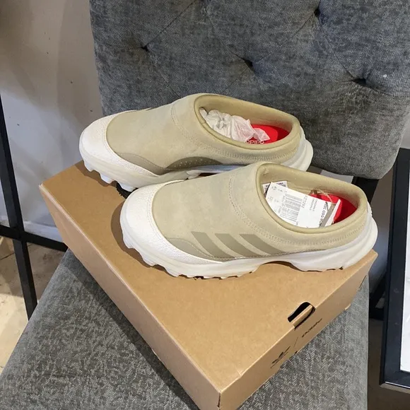 Adidas 032C GSG savannah mules nwt unisex!