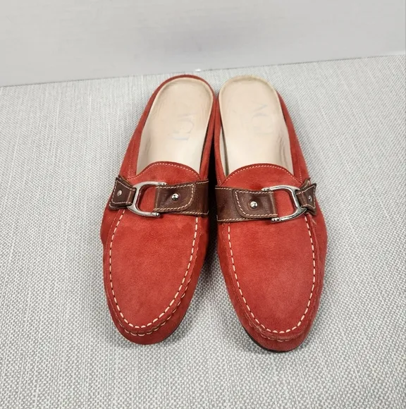 AGL Attilio Giusti Leombruni Size 40.5 Red Mules Suede