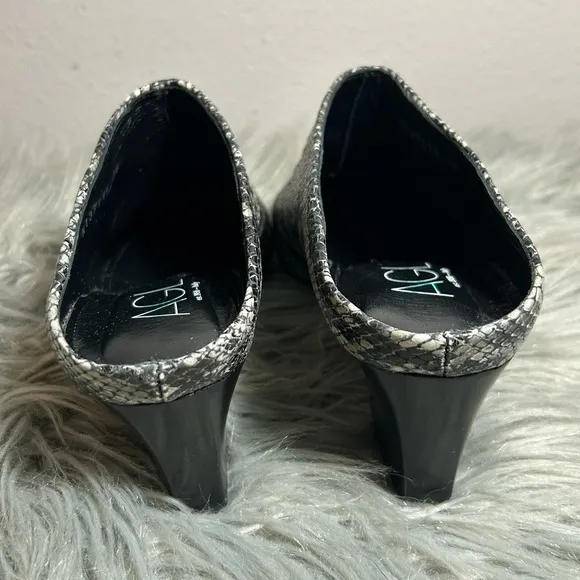 AGL POINTY TOE MULES GRISU SNAKE PRINT LEATHER  SLIP ON Sz US 8 / EU 38