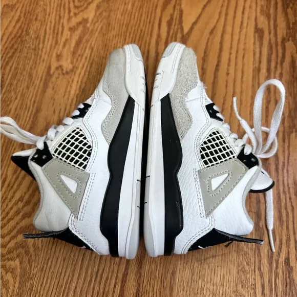 Air Jordan 4 Retro Shoes Kids 11C Military Black