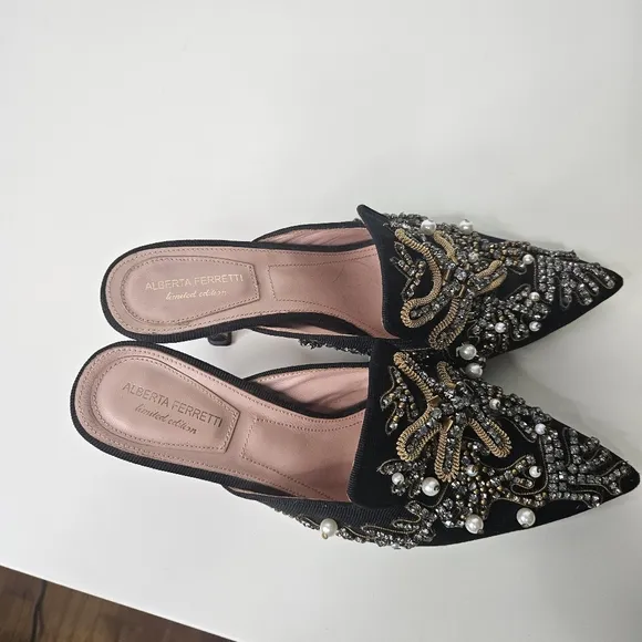 Alberta Ferreti Mia Heeled Mules Sz 6.5 /37 EU Black Pointy Toe  Embellished