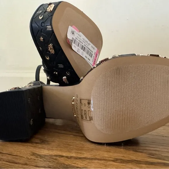Aldo Wicked platforms Black with Gold charms