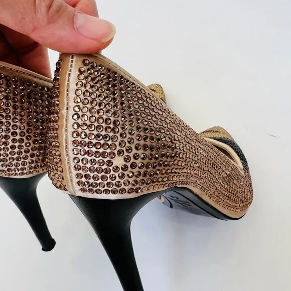 Alice   Olivia Crystal cover Dyna heels , Size 38, Beige/Black