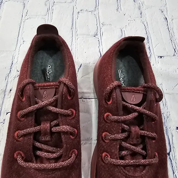 Allbirds Wool Runner Red Burgundy Running Shoes Sneakers MENS SIZE 10