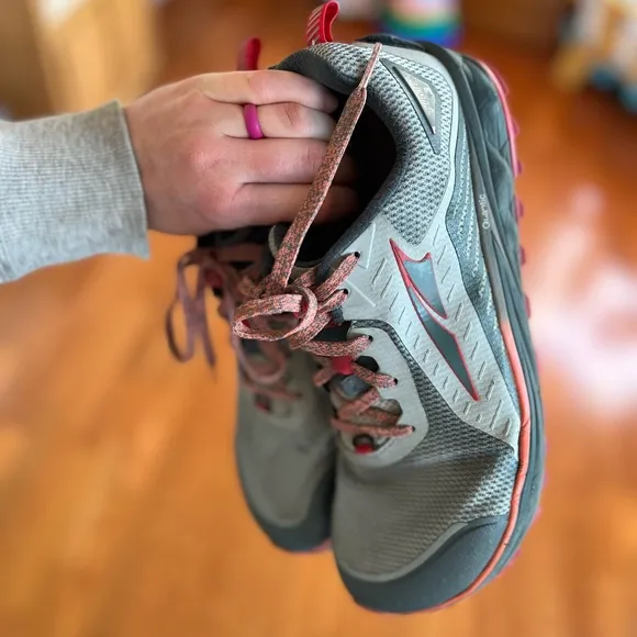 Altra Timp 3 Women’s Size 11 Grey &amp; Salmon Color Trail Runners Running Shoes
