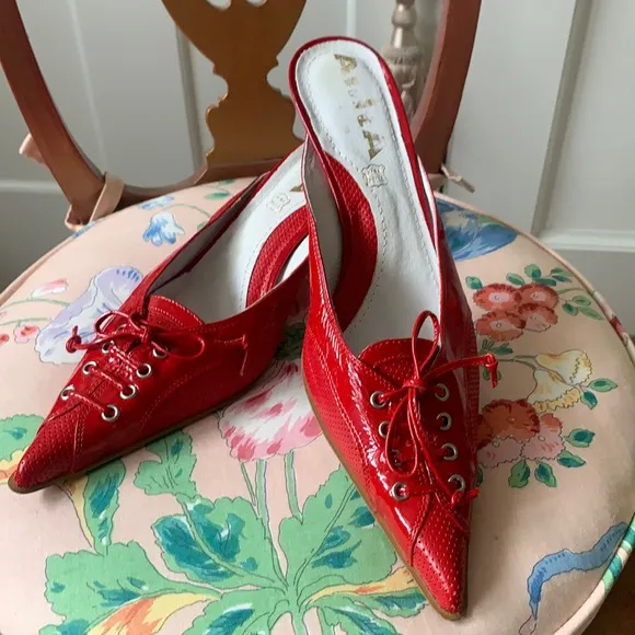 ANITA MADE IN ITALY GORGEOUS PATENT LEATHER MULES
