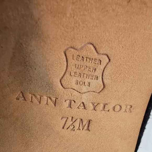 ANN TAYLOR Suede Leather Heels