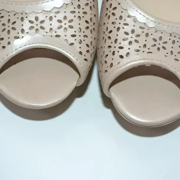 Anne Klein Nude Neutral Beige Tan Pierced Leather Open Toe Slingback Heels 10