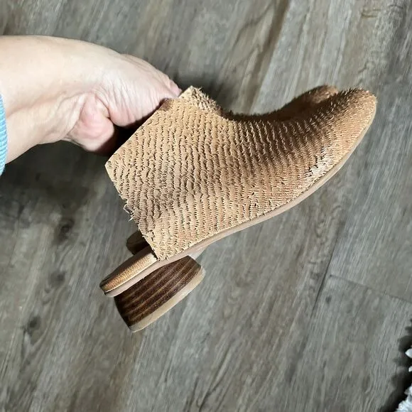Anthropologie Genuine Antelope Ladessa Suede Mules Size 37 6.5