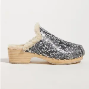 Anthropologie Pilcro Gray Snakeskin Shearling Lined Clogs Shoes- 9