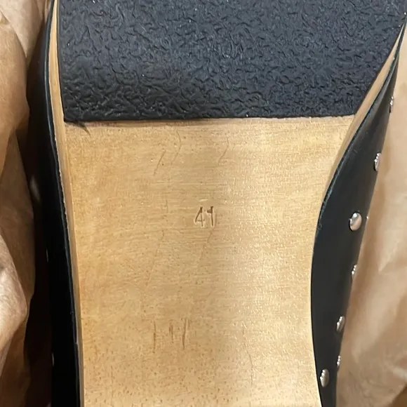 ANTHROPOLOGIE THE ODELLS SILVER  STUDDED BLACK LEATHER HEELED CLOGS **NIB**