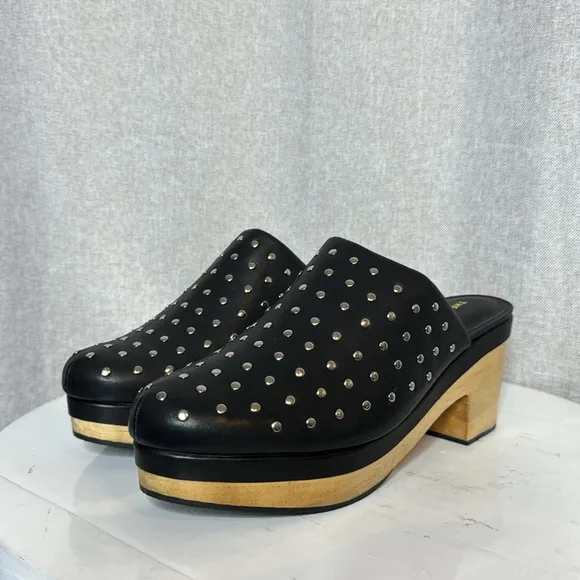 ANTHROPOLOGIE THE ODELLS SILVER  STUDDED BLACK LEATHER HEELED CLOGS **NIB**