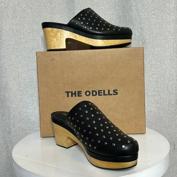 ANTHROPOLOGIE THE ODELLS SILVER  STUDDED BLACK LEATHER HEELED CLOGS **NIB**