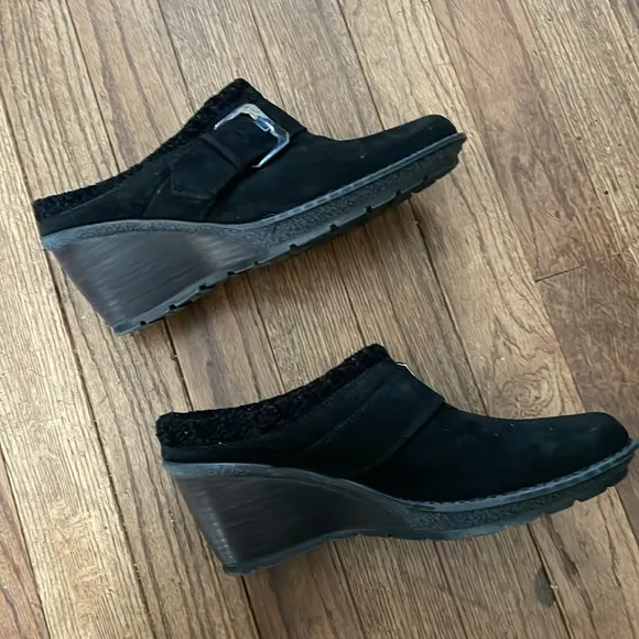 Aquatalia wedge heeled clogs