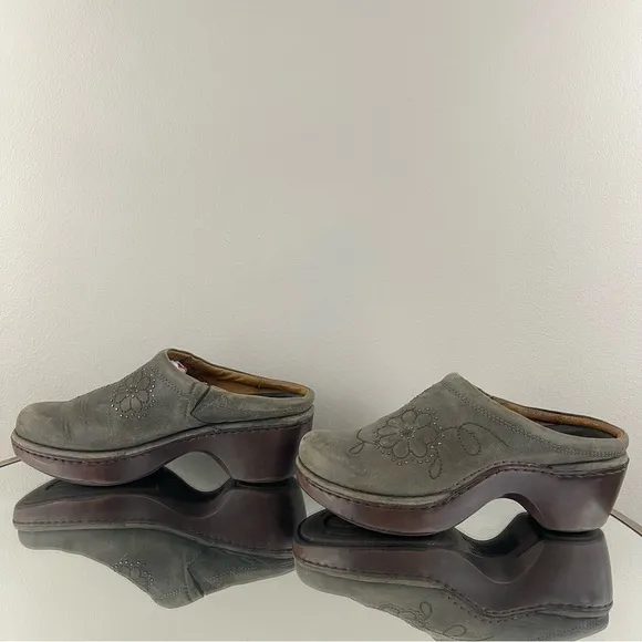 ARIAT Womens Grey Green Suede Leather Floral Stitchwork Studded Clog Mules