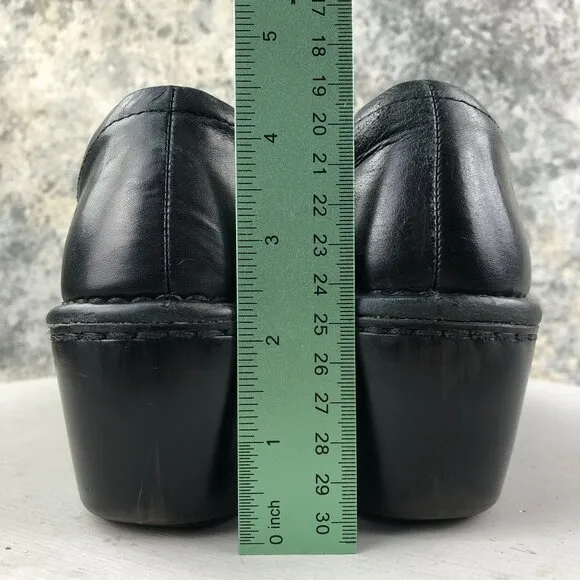Ariat Women's Size 8B Black Leather Closed Toe Studded Slip On Heeled Clogs