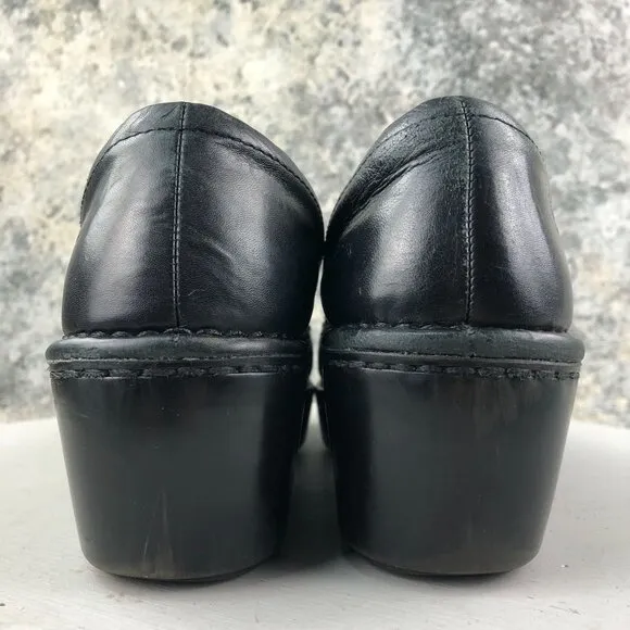 Ariat Women's Size 8B Black Leather Closed Toe Studded Slip On Heeled Clogs