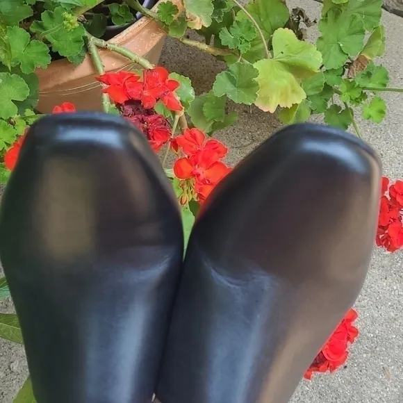 ASKA Italian black genuine leather chunky block heels mules vintage clogs