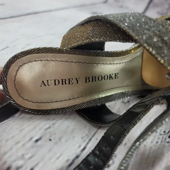 AUDREY BROOKE LATTICE SHIMMER GOLD/SILVER STRAPPY HEELS OPEN TOE WOMENS …