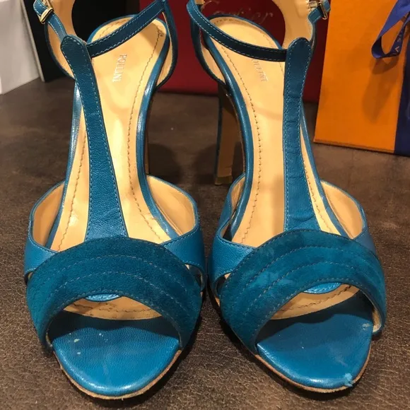 Authentic Pollini teal leather and suede heels.