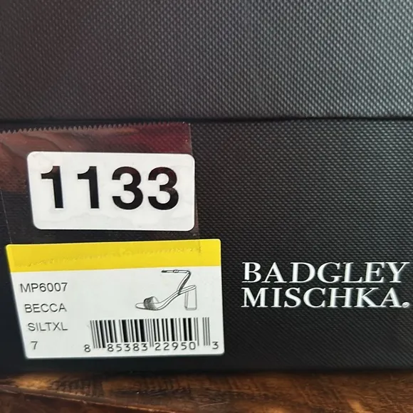 Badgley Mischka  Becca Strappy Block Heels Silver Metallic Rhinestone NEW Size 7