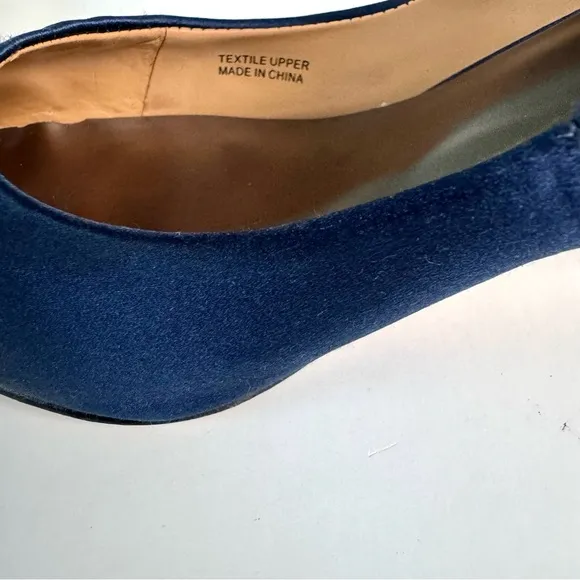 Badgley Mischka Blue Satin Pointed Toe Pumps Heels Women’s Size 7.5 M