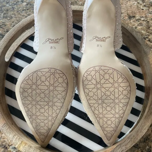BADGLEY MISCHKA Heels (8.5) Julissa Pointed Lace Stiletto Champagne💫 ✨HOST PICK✨
