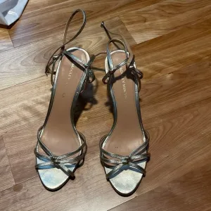 Badgley Mischka strappy sandal gold heels women’s size 9.5