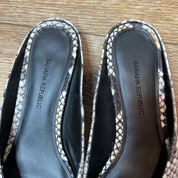 Banana Republic Snake Print Leather Mules Size 6M