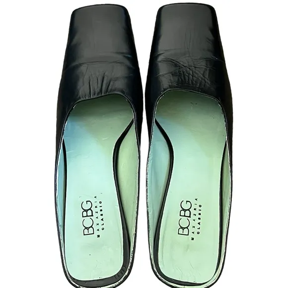 BCBG | Y2K 90’s vintage leather square toe mules heels size 7.5