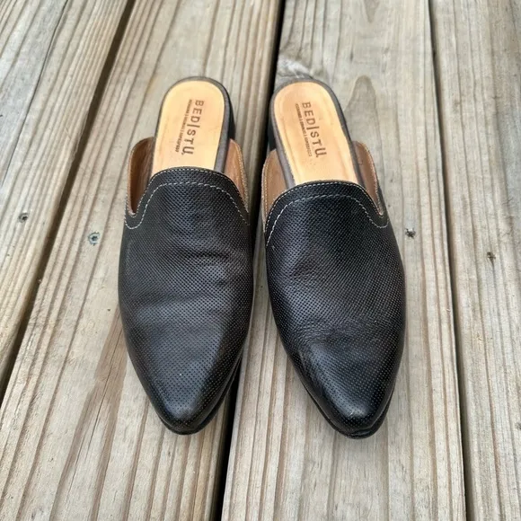 Bed Stu Graphito Genuine Leather Brenda Perforated Pointed Toe Mules