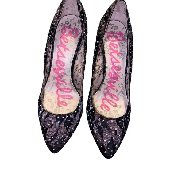 BETSEY JOHNSON BETSEYVILLE Lace Rhinestone Pointed Toe Pumps Heels size 7.5