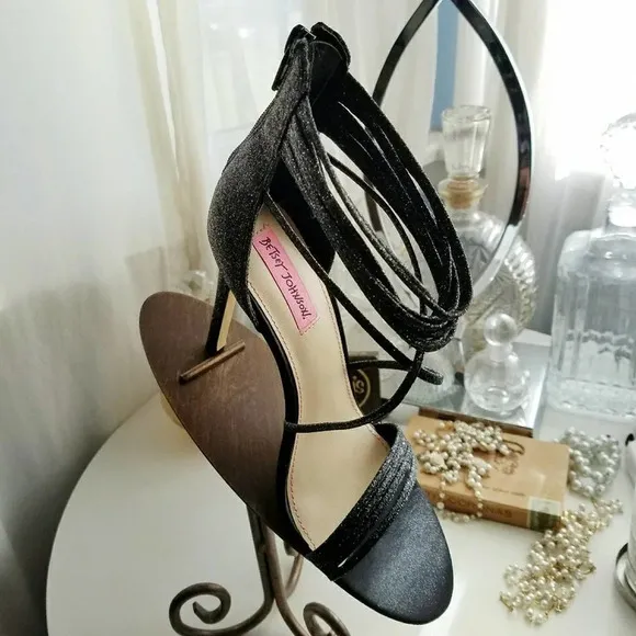 Betsey Johnson / Strappy Heels | Black &amp; Sparkly / Kora / Size 8.5