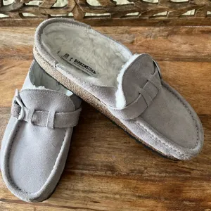 Birkenstock women’s  Gray Suede mules (size 38)fits size 7- 7.5 Fur lining