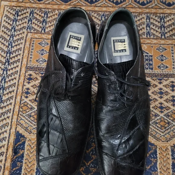 Black Patent Leather Oxfords with Glossy Finish