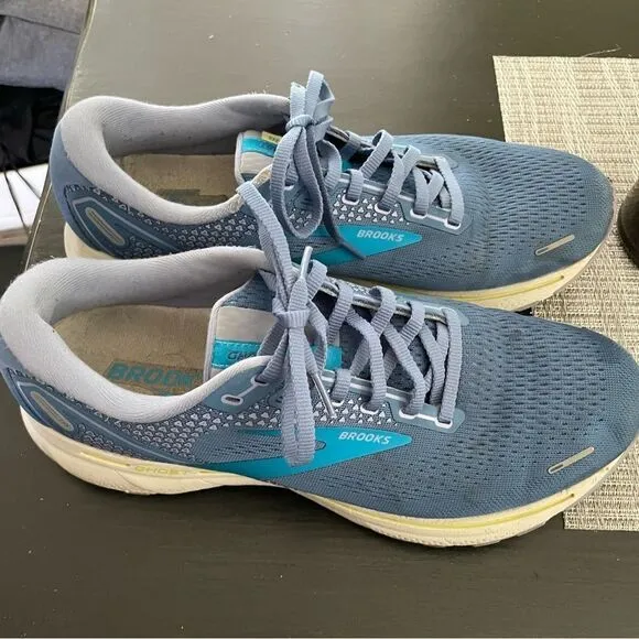 Books blue Ghost 14 running low top laced tennis shoes men’s 11 B dna loft sport