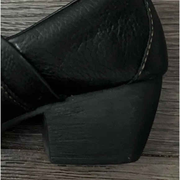 Born Women’s Clog Moccasin Block Heels Black Leather Size 7 Børn Logo