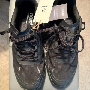 Brand New Men’s Norda Run Trail Shoes 002 - Black