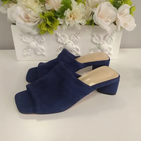 Brand new TIJN Katelyn square toe mules sz 6